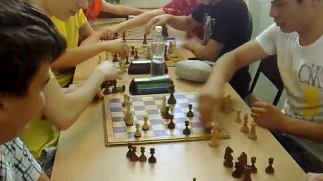 Командный шахматный турнир в Астрахани. смотреть онлайн