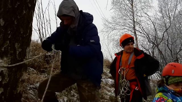 Организация переправы с при помощи двух карабинов без прусиков смотреть онлайн