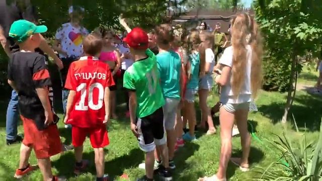 ВЛОГ ПРАЗДНИК УДАЛСЯ! ОТМЕЧАЕМ окончание учебного года? Провожаем 2 класс! КАНИКУЛЫ! смотреть онлайн