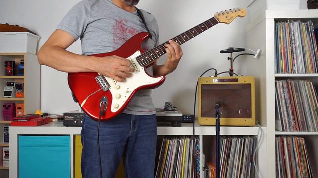 Fender Eric Clapton Vibro Champ смотреть онлайн