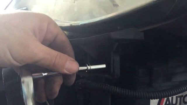 How To Replace Your 2007-2010 Chrysler Sebring Headlights смотреть онлайн