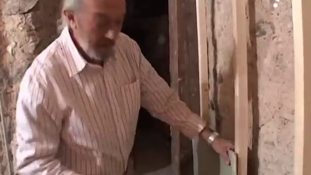 Lambris mural 2 : pose des lambris - Tutoriel de Robert pour poser des lambris au mur смотреть онлайн