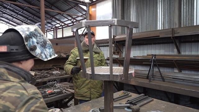 Спинка для металлической табуретки смотреть онлайн