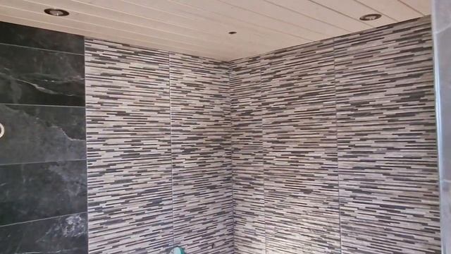 Ремонт хутора своими руками. Заработал обогрев пола. Плитка на камин и кухню. Новый потолок смотреть онлайн