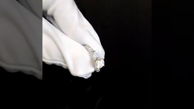Женское кольцо на заказ по образцу клиента из белого золота с бриллиантами смотреть онлайн