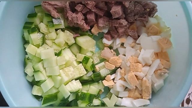 Всего 4 продукта в составе Салата! Ну очень вкусный Салат!! смотреть онлайн