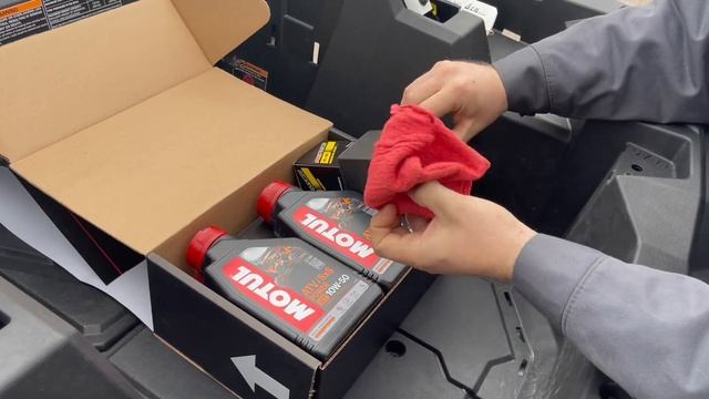 EVP & Motul Side by Side Oil Change Kit смотреть онлайн