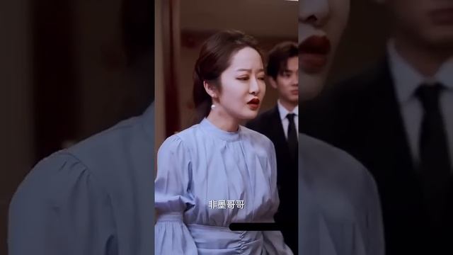 我跟一個只見過一次面的男人領證結婚了，他竟直接甩給我兩張黑卡轉頭就走，沒想到他竟然是我的頂頭上司...?全集#甜宠 #短剧 #都市 #霸道总裁#虐恋 #都市 #灰姑娘#搞笑#重生 смотреть онлайн