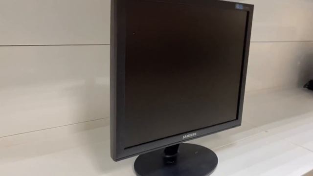Монитор Samsung SyncMaster E1920NR смотреть онлайн