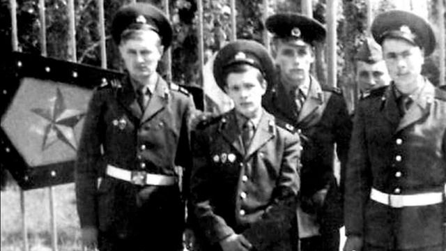 НЕЗАБЫВАЕМЫЕ ДНИ НАШЕЙ СОВМЕСТНОЙ СЛУЖБЫ смотреть онлайн