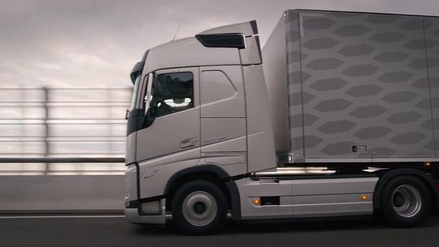 Битва Титанов: Мерседес vs Вольво vs Скания !!! Какой из трех лучший? смотреть онлайн