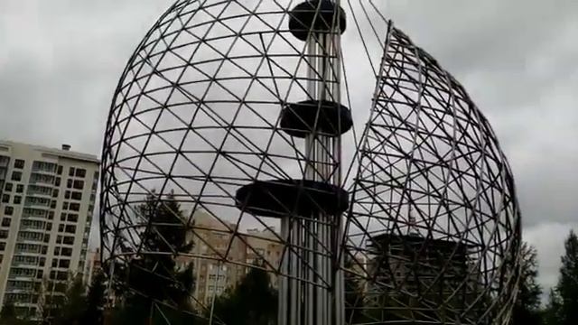 Первый запуск фонтана в парке Дружба. Новый Уренгой смотреть онлайн