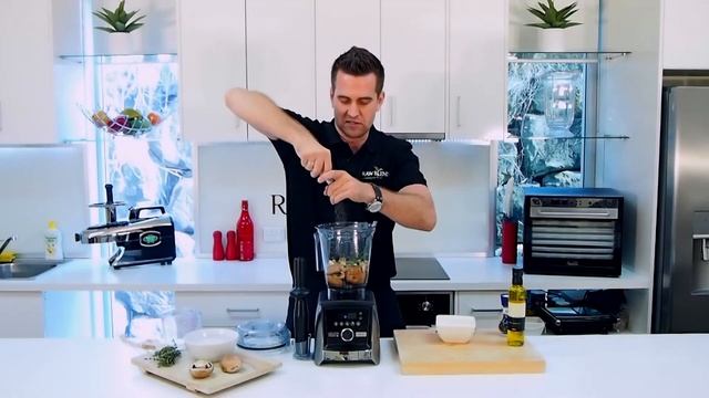 How to make Mushroom, Truffle & Thyme Soup in a Vitamix Blender | Recipe Video смотреть онлайн