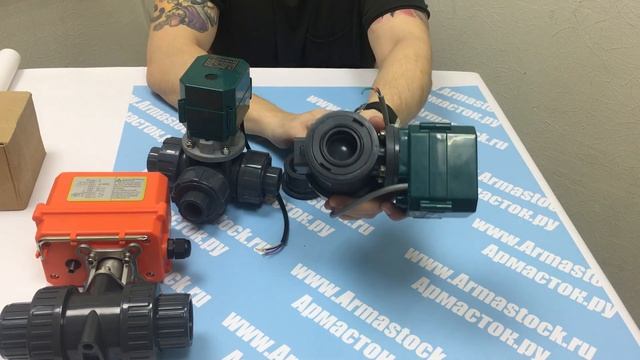 Шаровые краны с электроприводом CTR из химстойкого пластика PVC-U смотреть онлайн