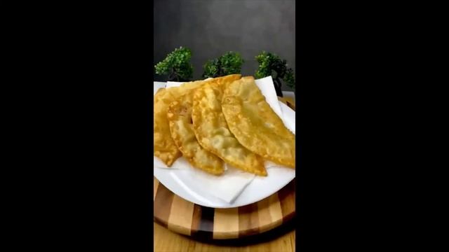 ЧЕБУРЕКИ С МЯСОМ И СЫРОМ? Очень вкусный рецепт смотреть онлайн