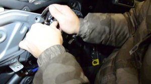 Замена замка передней двери на Киа Соренто II. (Replacing the front door lock on the Kia Sorento II