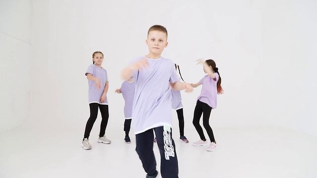 ПЕРВЫЕ ОБЩИЕ СЪЕМКИ! Hip-Hop 7-10 лет. Твой Вайб – Студия танца в Хабаровске смотреть онлайн