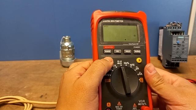 COMMENT CONTROLER UNE SONDE DE TEMPERATURE смотреть онлайн