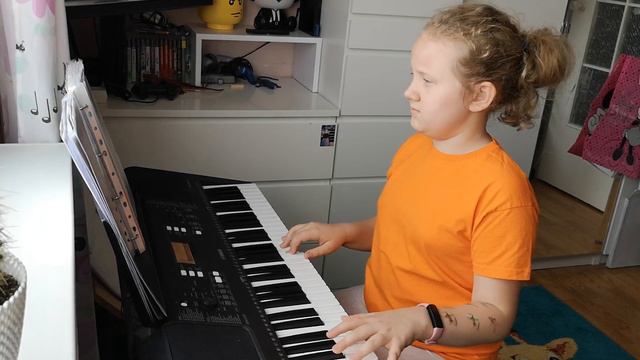 Czerwone Gitary - Anna Maria keyboard cover Oliwka Górniak Yamaha PSR-E363 смотреть онлайн