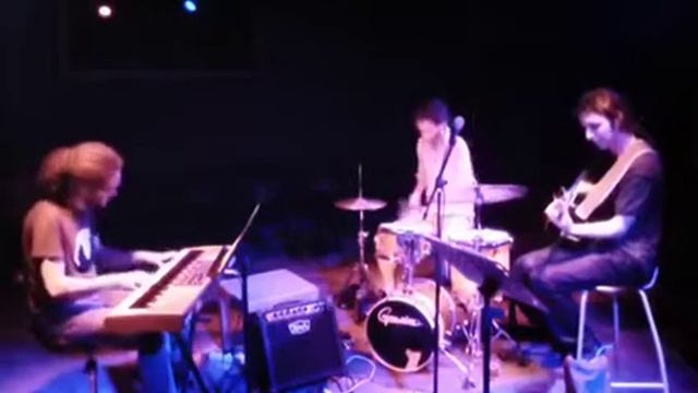 Vassilis Podaras drums solo смотреть онлайн