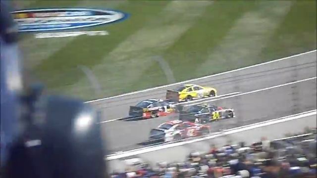 2014 Hollywood Casino 400 - Multi-car crash смотреть онлайн