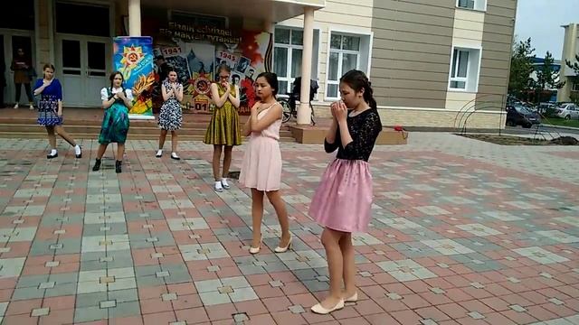 Флешмоб от РЕДЮО "Жас Ұлан", посвященный 70летию Победы! смотреть онлайн