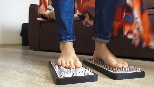 Корреспонденты "МОЁ!" Осваивали доски Садху, пробовали стоять на гвоздях. смотреть онлайн