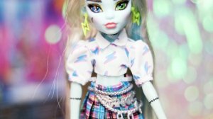 ЖЕЛЕЗНЫЙ ПРОТЕЗ ВМЕСТО НОГИ ? Кукла Monster High FRANKIE STEIN G3 (Френки Штейн 3 поколение) *ОБЗОР