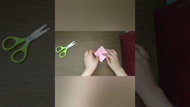 Бумажный тюльпан своими руками / How to make origami tulip смотреть онлайн
