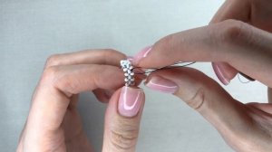 Самый простой вариант Как завязать узелок из лески.