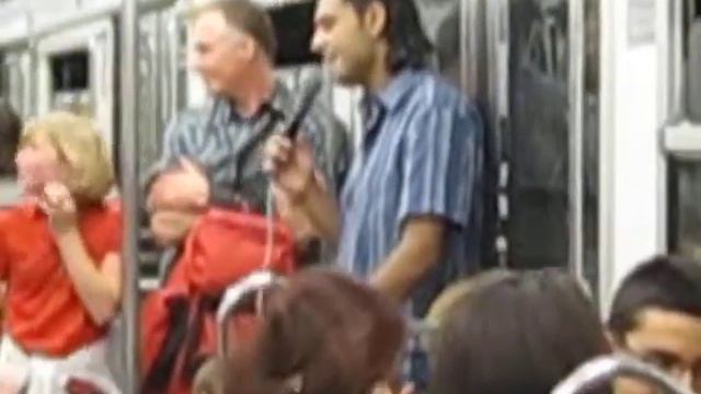 музыкан в Парижском метро