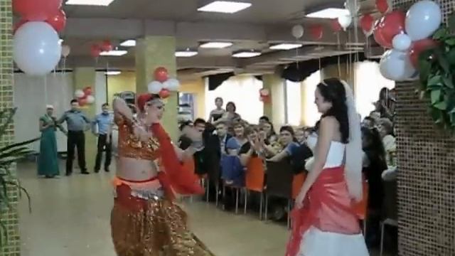 Индийский танец на свадьбе. Лика Ниятова смотреть онлайн