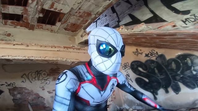 SPIDERMAN PARKOUR vs PENNYWISE 3 🎈 | Prnze смотреть онлайн