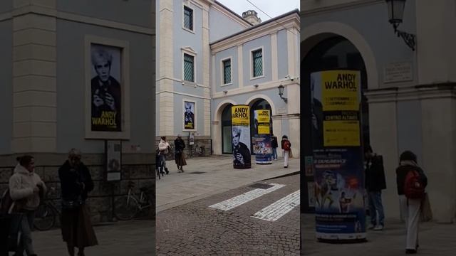 Италия как студенты в Падуя обмывают диплом смотреть онлайн