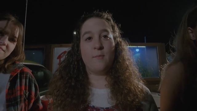 Можем поиграть в подлодку.          х/ф  Обкуренная молодёжь  1994г.