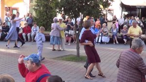 Танцы на улице! Танго! Брест - танцует!