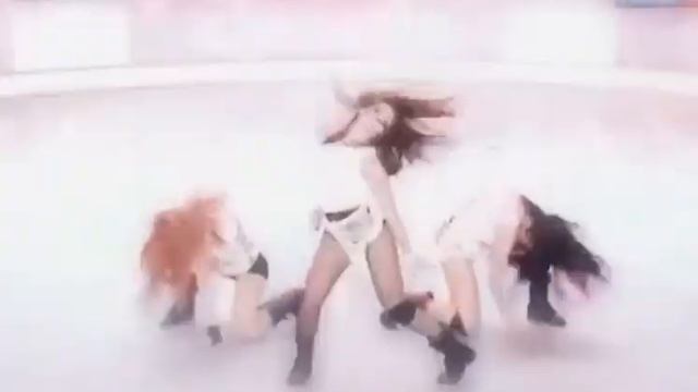 » летающие волосы Нюши на концертах ? смотреть онлайн