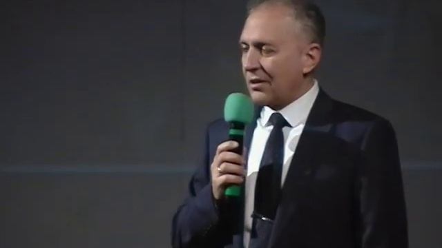 В Кузнецке прошел торжественный вечер, посвященный Дню матери смотреть онлайн