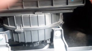 Замена салонного фильтра на хендай акцент. Плохо дул кондиционер.