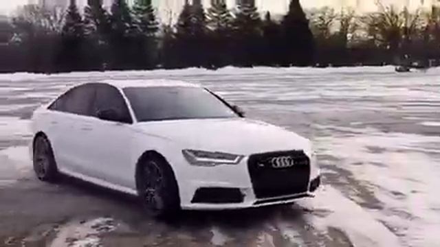 Loud Audi S6 Snow Drifting смотреть онлайн