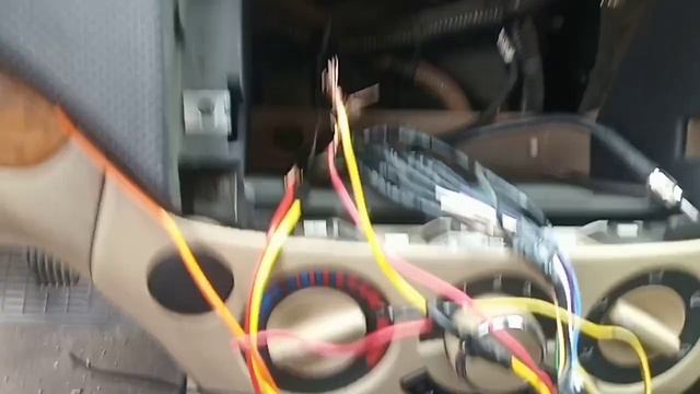 Установка новой магнитолы KENWOOD KMM 106 смотреть онлайн