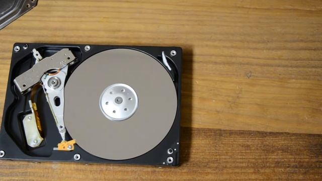 1TB Toshiba HDD teardown: The cheapest HDD I have ever seen смотреть онлайн