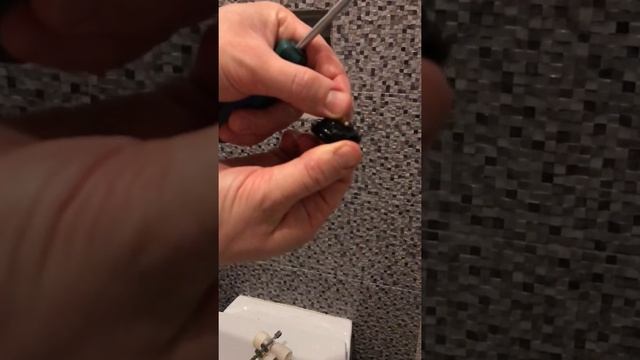 Замена мембраны наполняющего клапана инсталляции Cersanit. смотреть онлайн