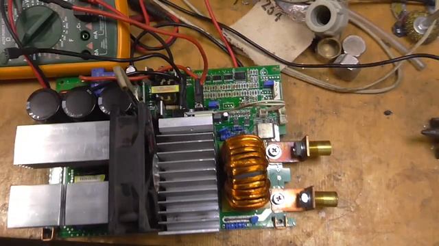 RedVerg RDMMA-220K. Взрыв конденсатора. Ремонт смотреть онлайн