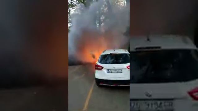 Замыкание и горение батареи электросамоката смотреть онлайн