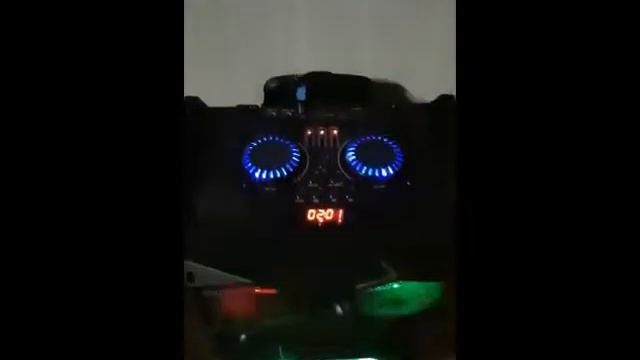 12 инча Караоке тонколона с микрофон LT-12A смотреть онлайн