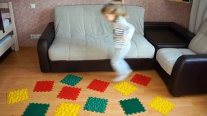ИГРЫ и ЗАНЯТИЯ с детьми на ОРТОПЕДИЧЕСКОМ КОВРИКЕ | ПЛОСКОСТОПИЕ, ВАЛЬГУС, ВАРУС у детей