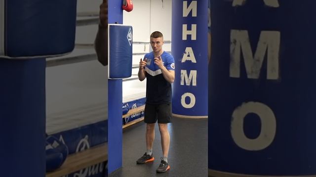 ? Почему твой боковой - ОТСТОЙ?! Ставим боковой удар на настенной подушке - #бокс #тренер #спарринг смотреть онлайн