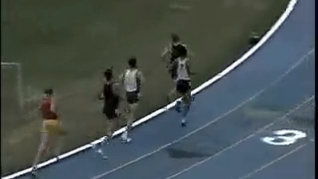 Michael Stember CA State Meet 4:04 1600m- amazing kick! смотреть онлайн