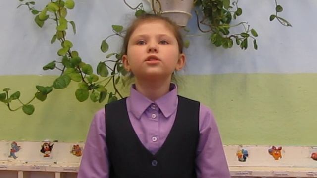 Юнна Петровна Мориц «Сказка по лесу идет» смотреть онлайн